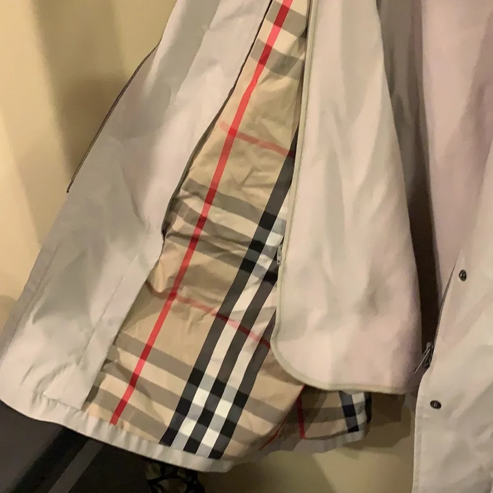 Burberry Light Beige Hooded Trench Coat with Check Cuff Trim - Picture 6 of 11
